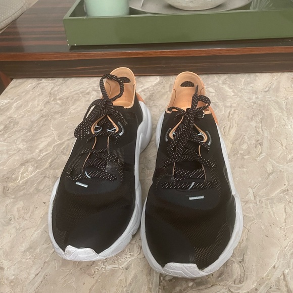 SOREL/size 6.5 /Black & Orange/Worn twice - Picture 2 of 3